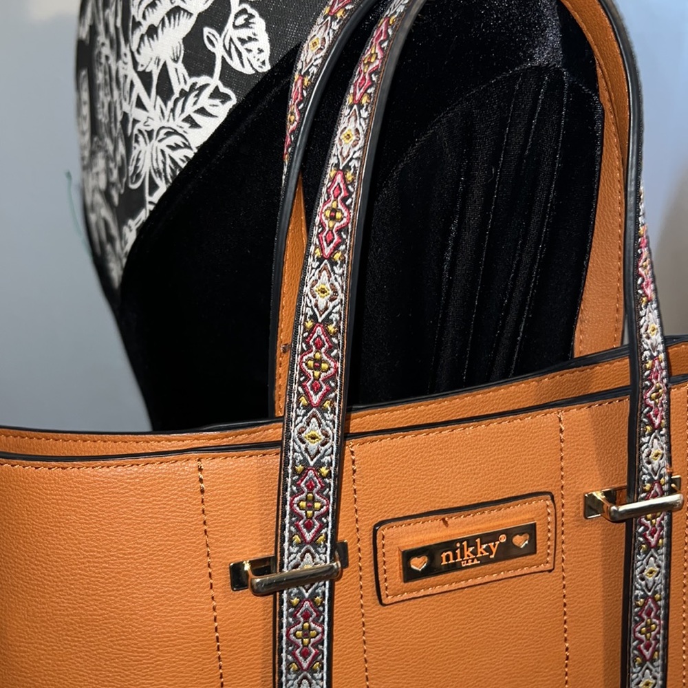 Nichole Lee by Variedades Cristina Large Nikky Shoulder Bag - Picture 9 of 11